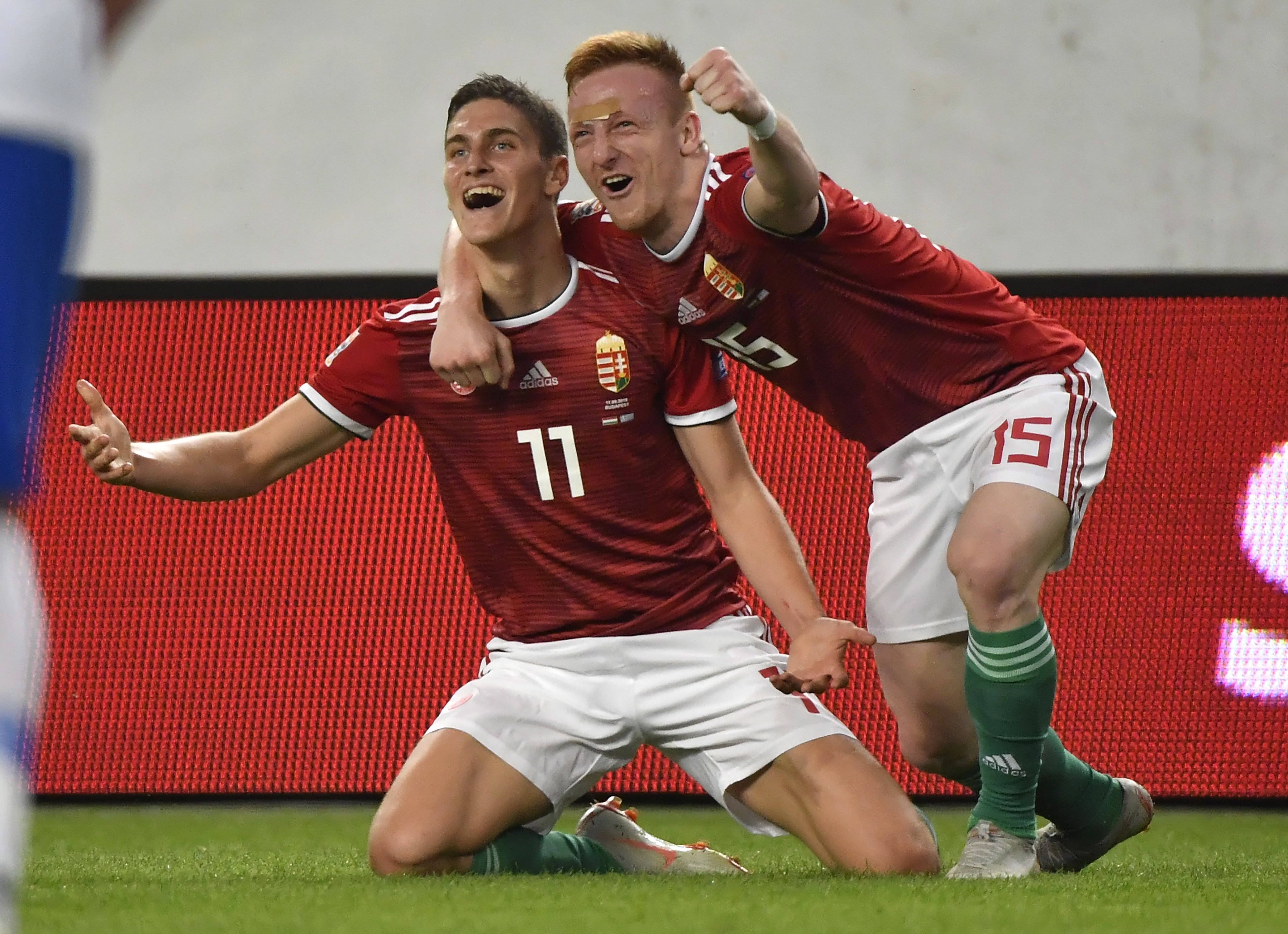 包含瑞士队击败对手，杀入欧锦赛八强的词条