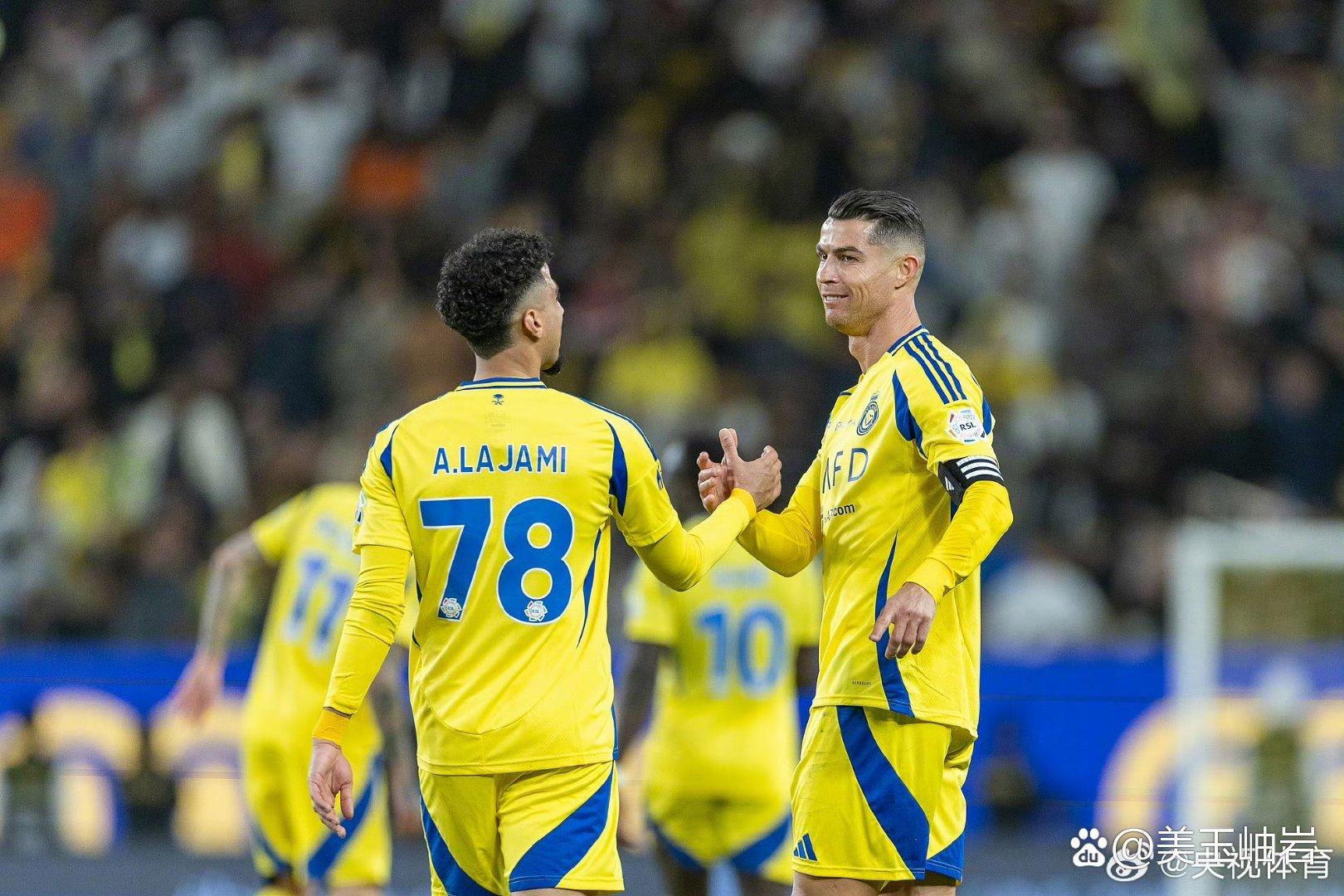 关于逆风翻盘的壮举震撼球迷们，球队展现出强大实力的信息