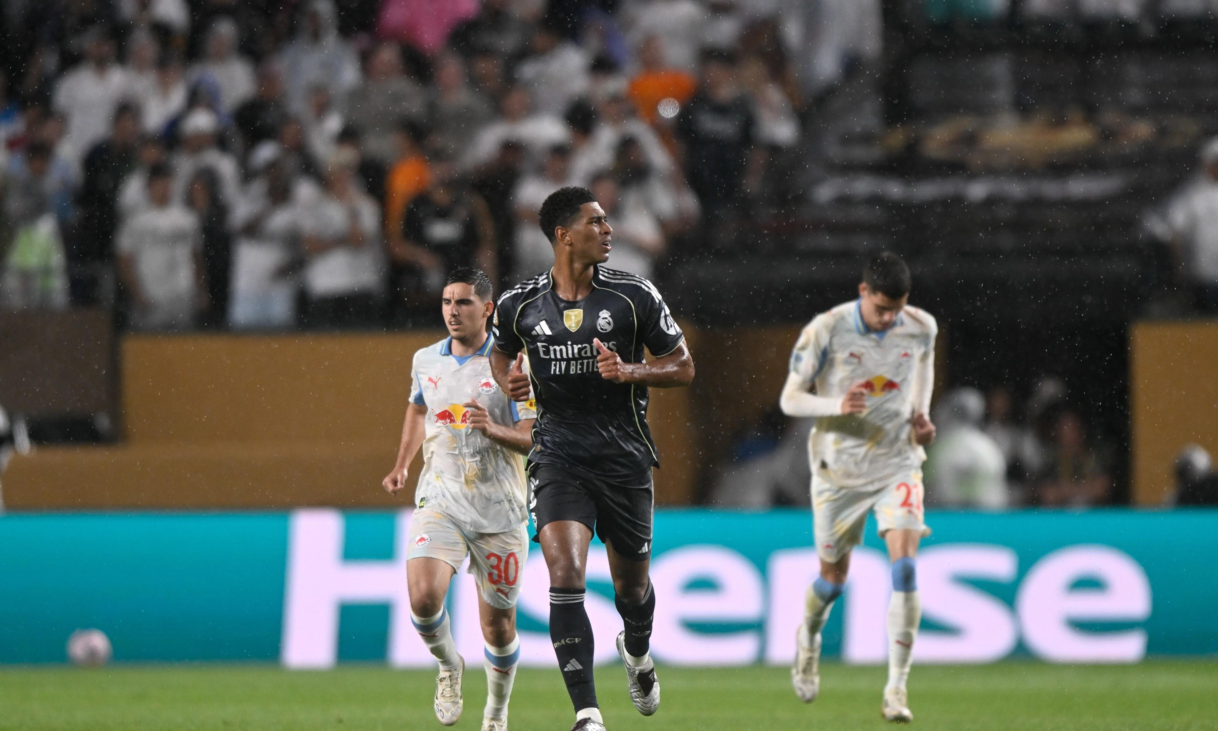 皇马主场丢球，球迷议论纷纷