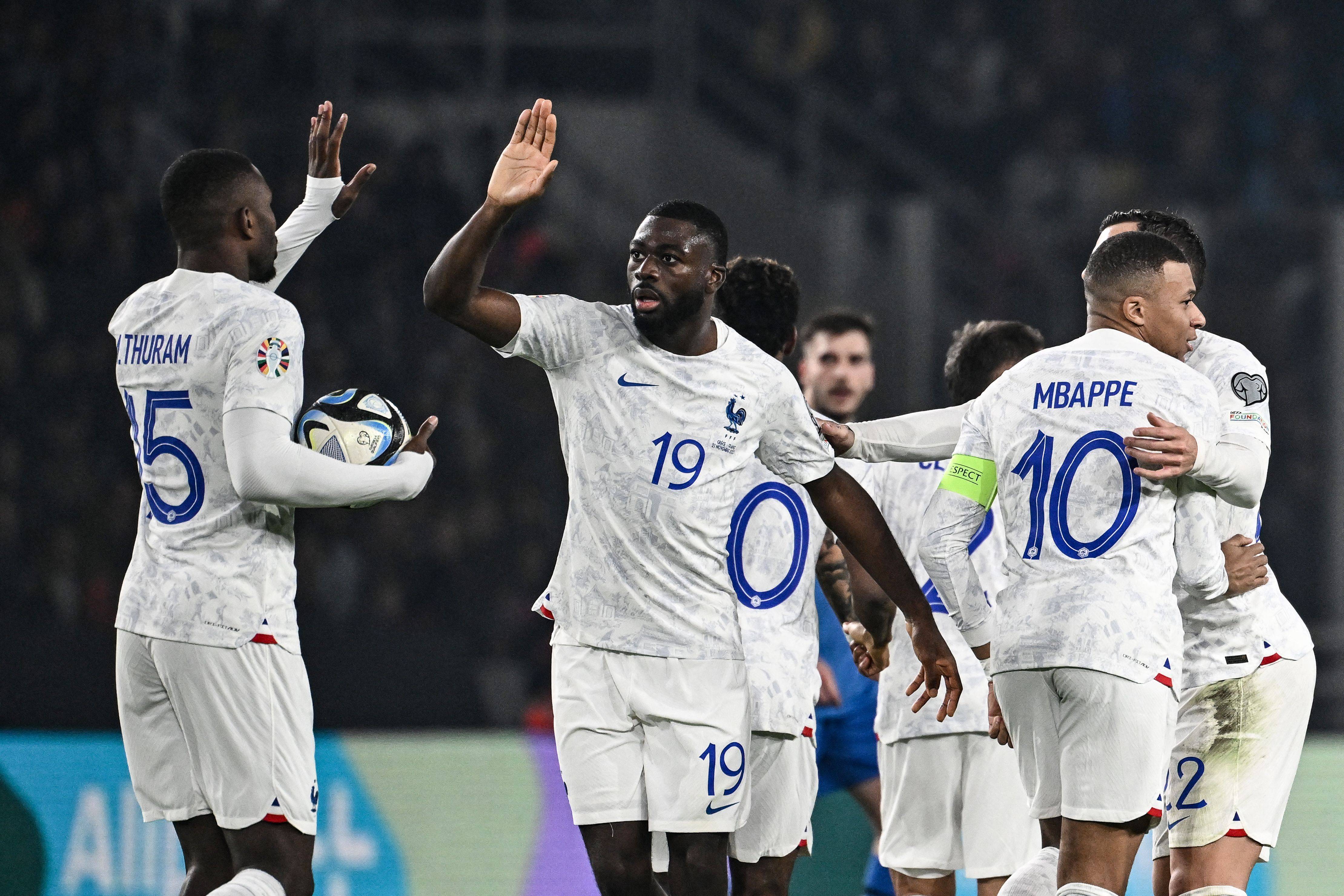 乌克兰队磕磕绊绊，欧预赛失利频现的简单介绍