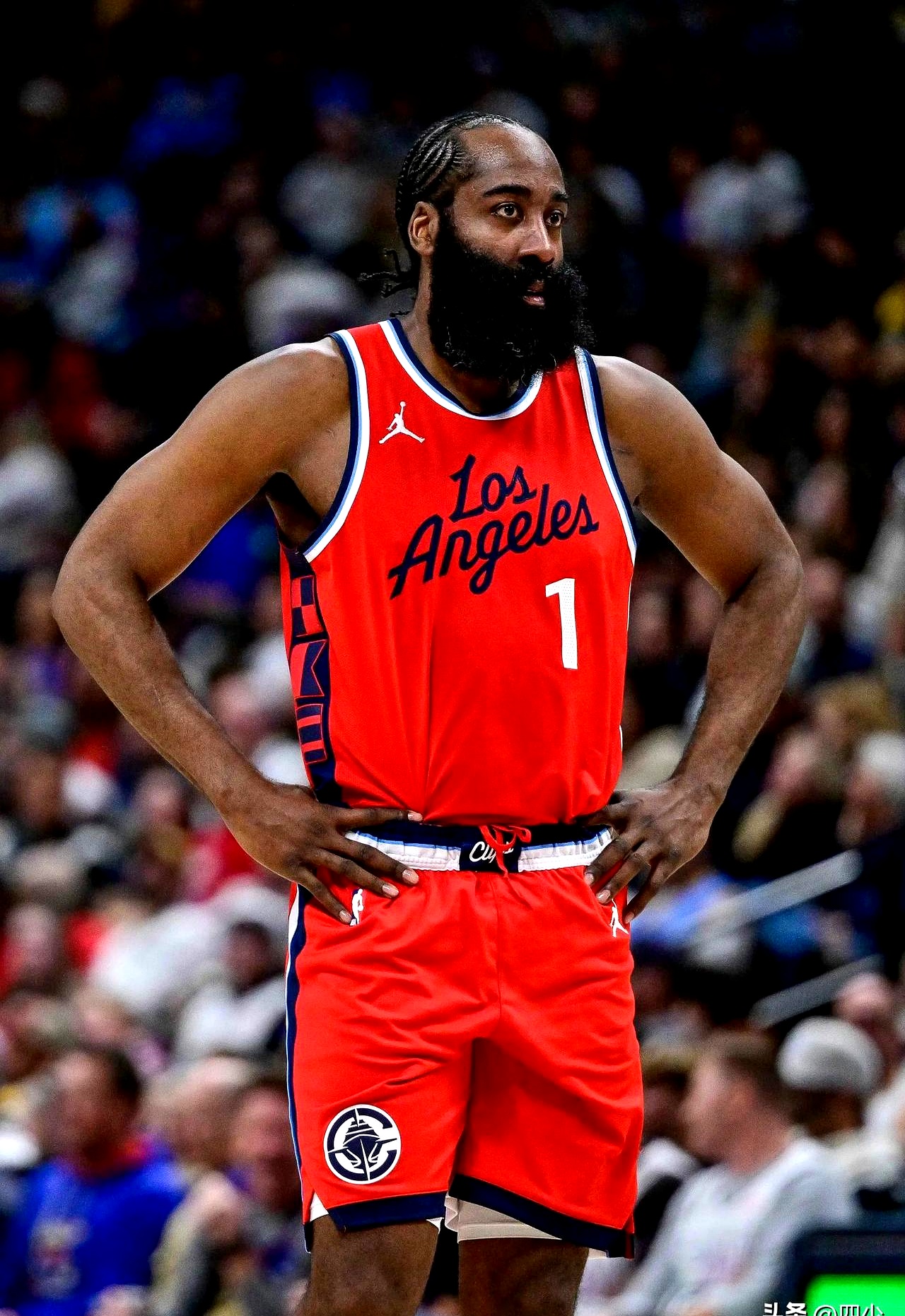 -火箭客场惊险取胜马刺：哈登绝杀