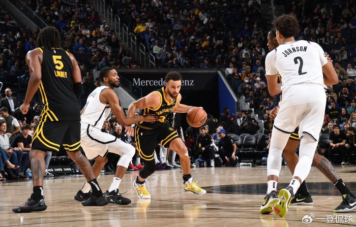 篮网队擒下雷霆取得连胜 篮网队擒下雷霆取得连胜