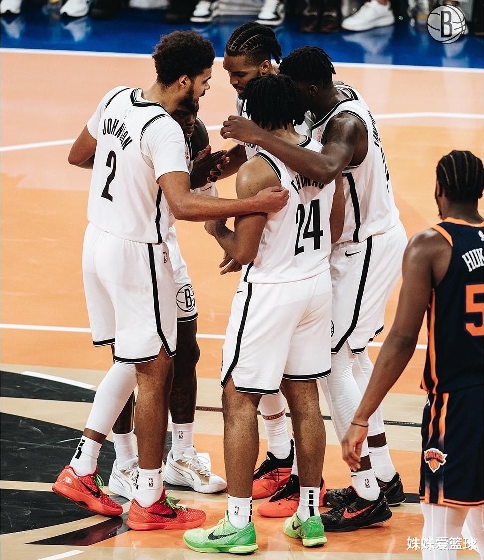 黄蜂不敌篮网，沃克表现不俗杰特轰下20+，全队团结协作迎来团单词