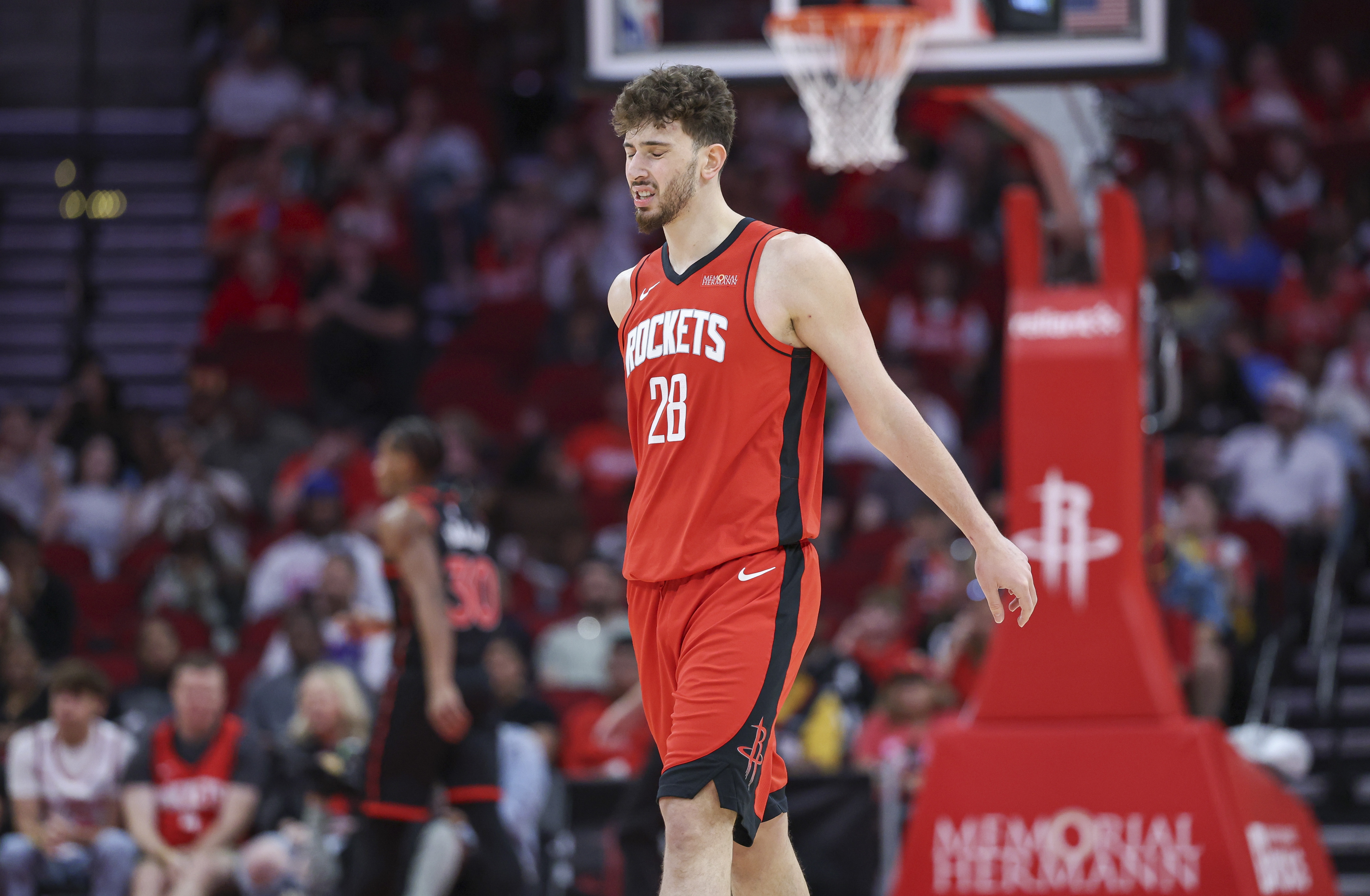 火箭主场战胜雷霆,终结三连败 火箭主场战胜雷霆,终结三连败