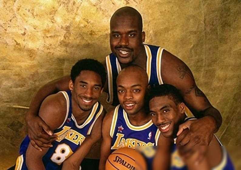 -爵士横扫黄蜂，赢得关键战役