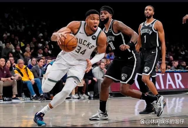 -雄鹿客场大胜篮网稳固战绩