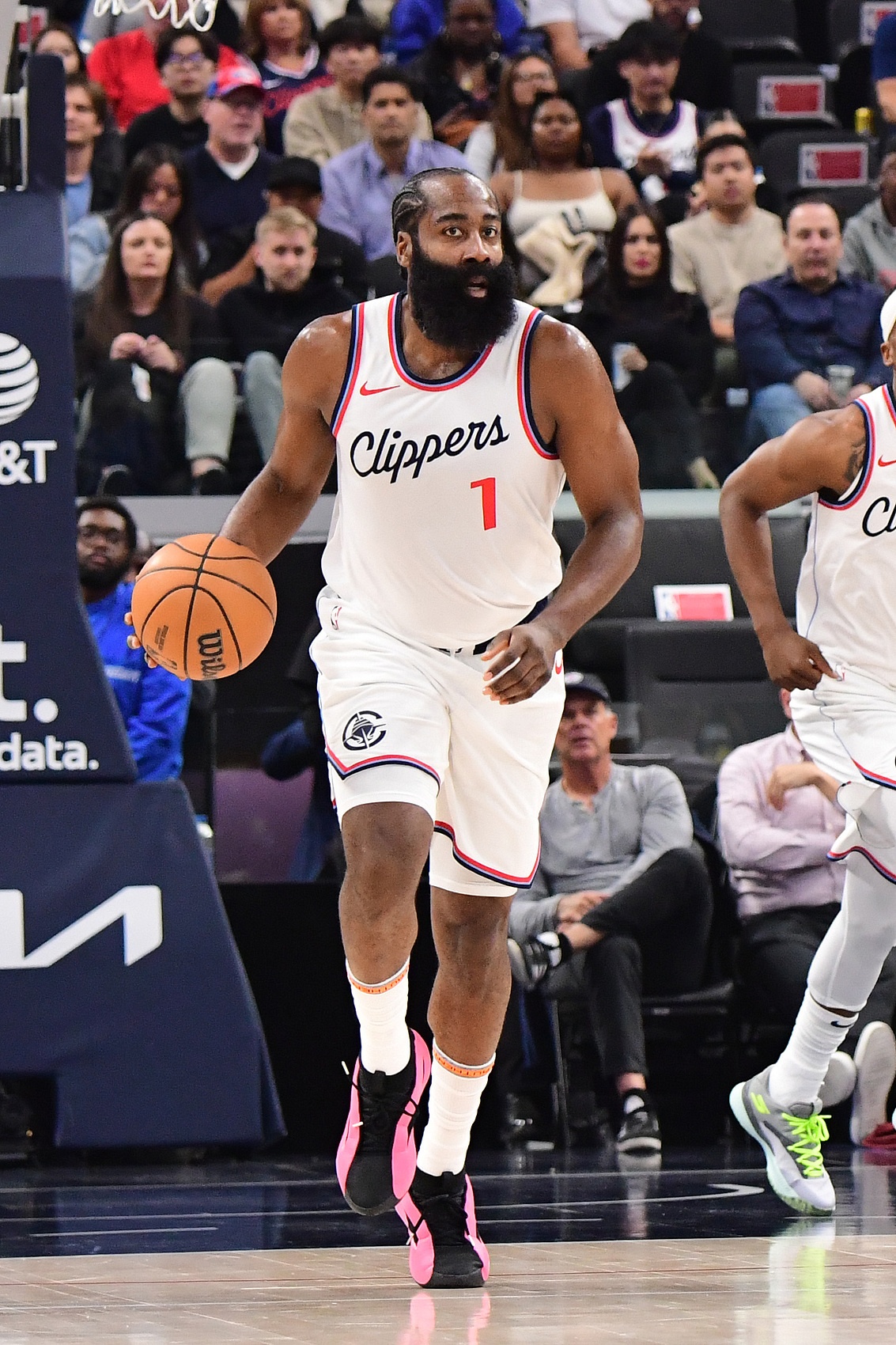 猛龙在主场大胜篮网,势不可挡 猛龙在主场大胜篮网,势不可挡