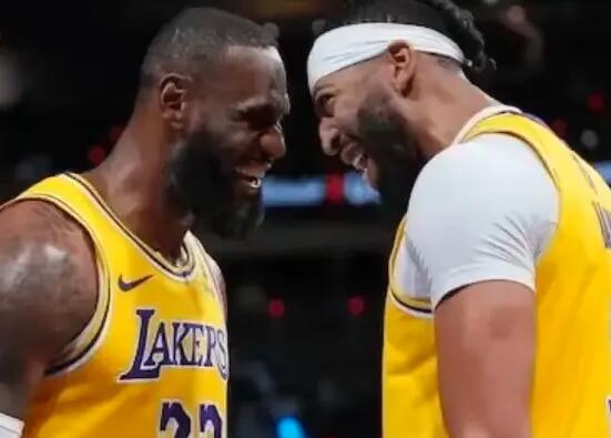 雄鹿负于老鹰，遭遇连败