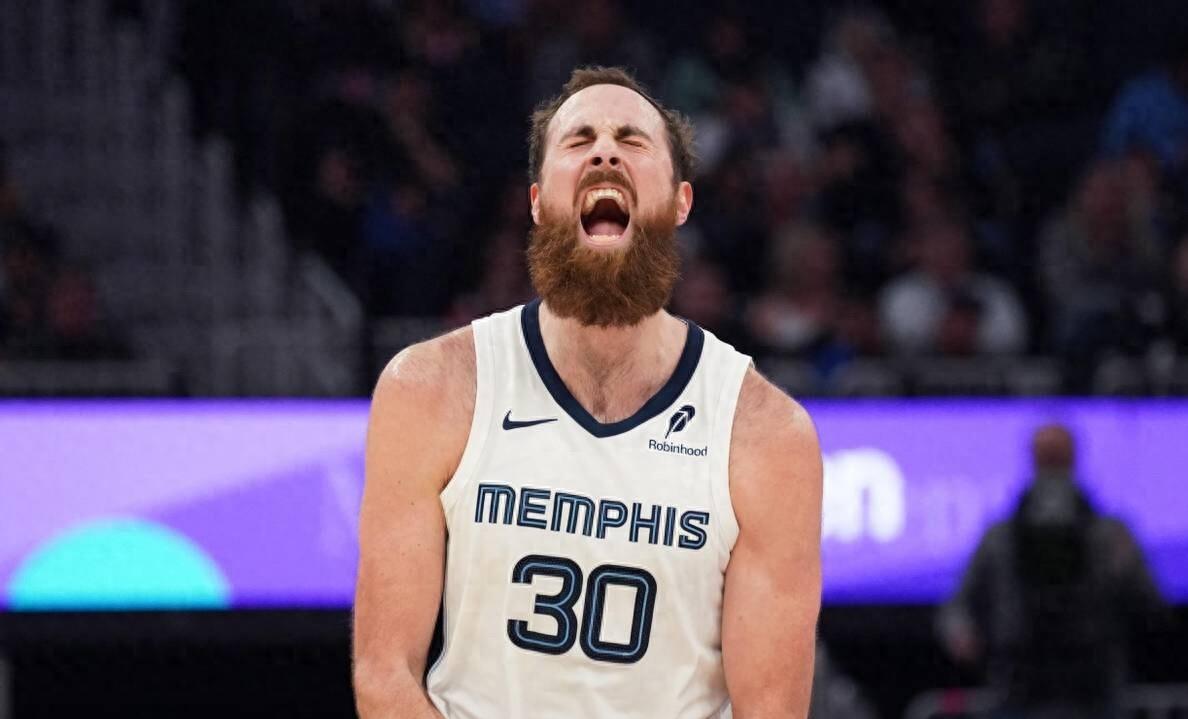 步行者逆转灰熊,取得宝贵胜利 步行者逆转灰熊,取得宝贵胜利