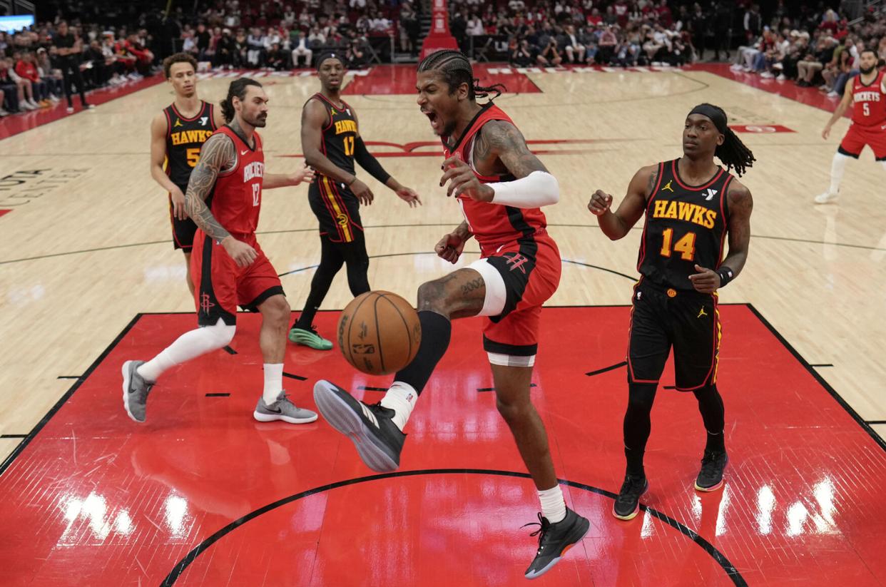 火箭击败老鹰,赛后表现超乎想象 火箭击败老鹰,赛后表现超乎想象