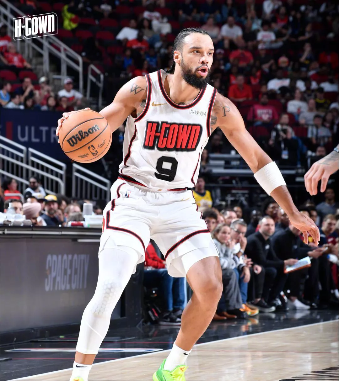 火箭击败老鹰,赛后表现超乎想象 火箭击败老鹰,赛后表现超乎想象